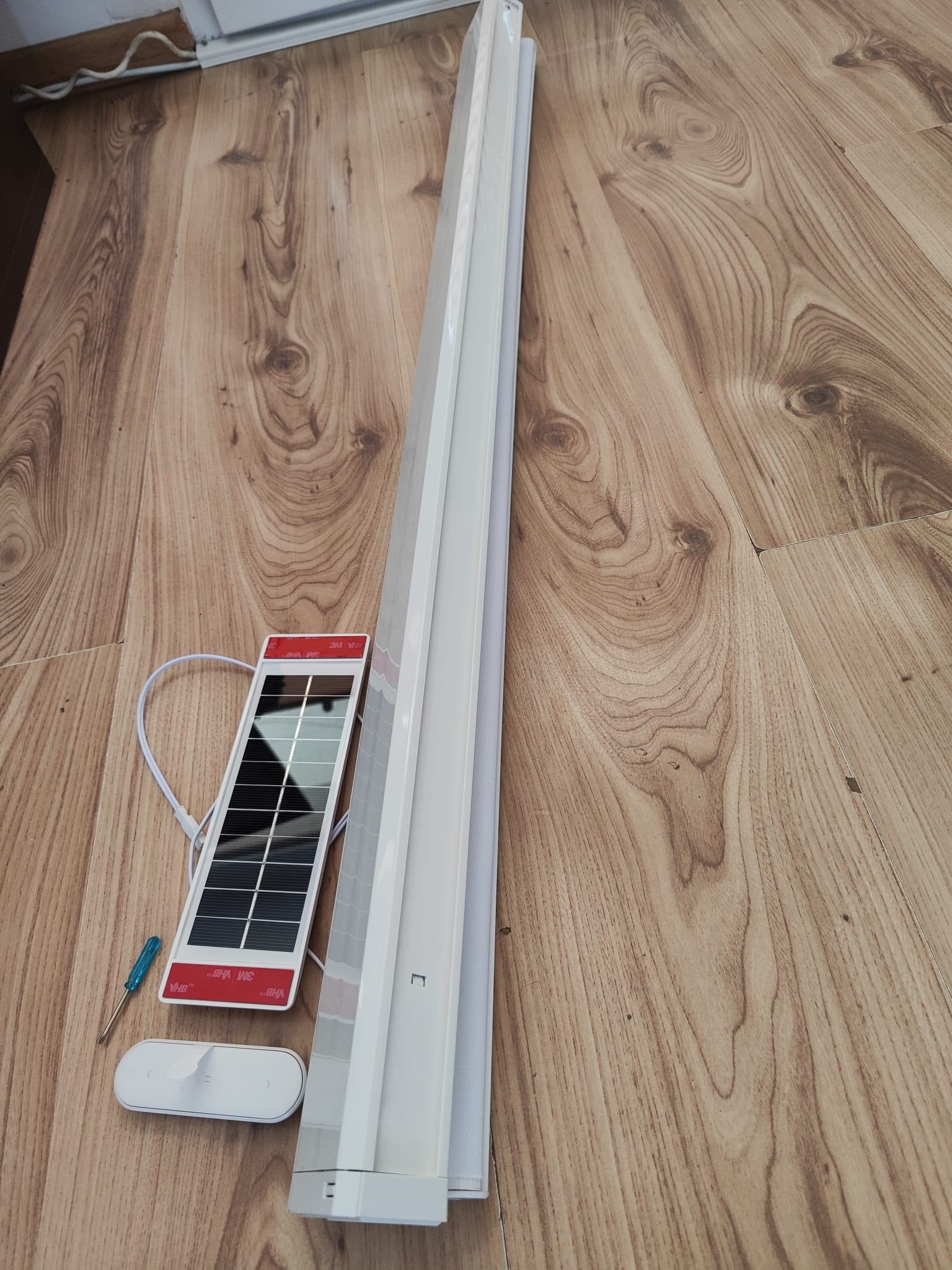 Smart Roleta Automatyczna M132 Classic+ 100 cm Solar USB-C Tuya Alexa Pilot