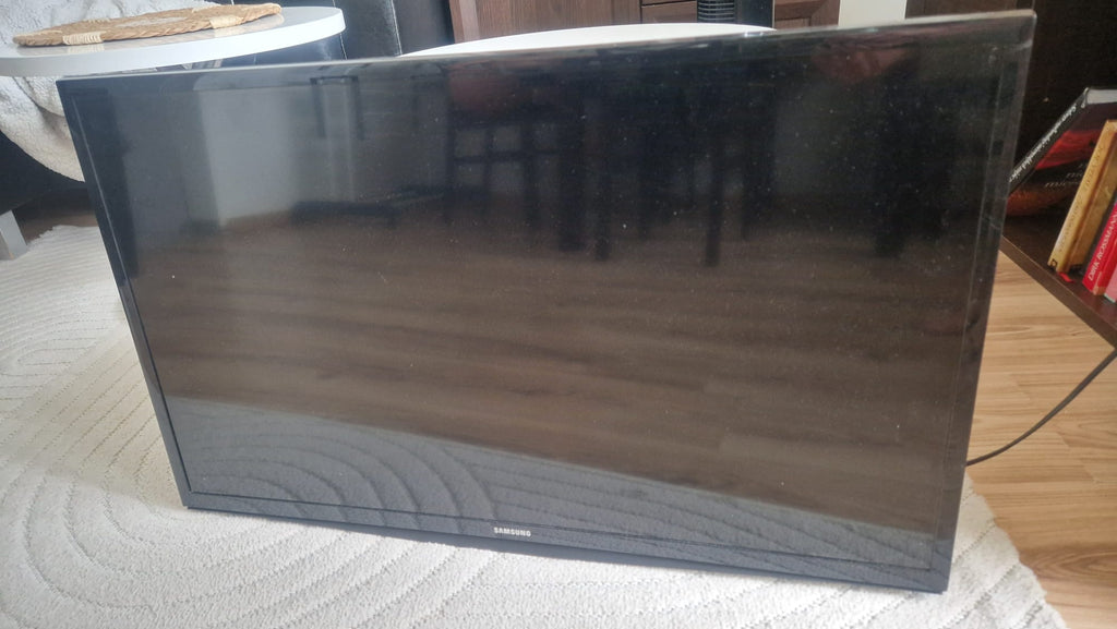 telewizor samsung 32 Led ue32h4000– Sprawny, bez pilota/nóżek