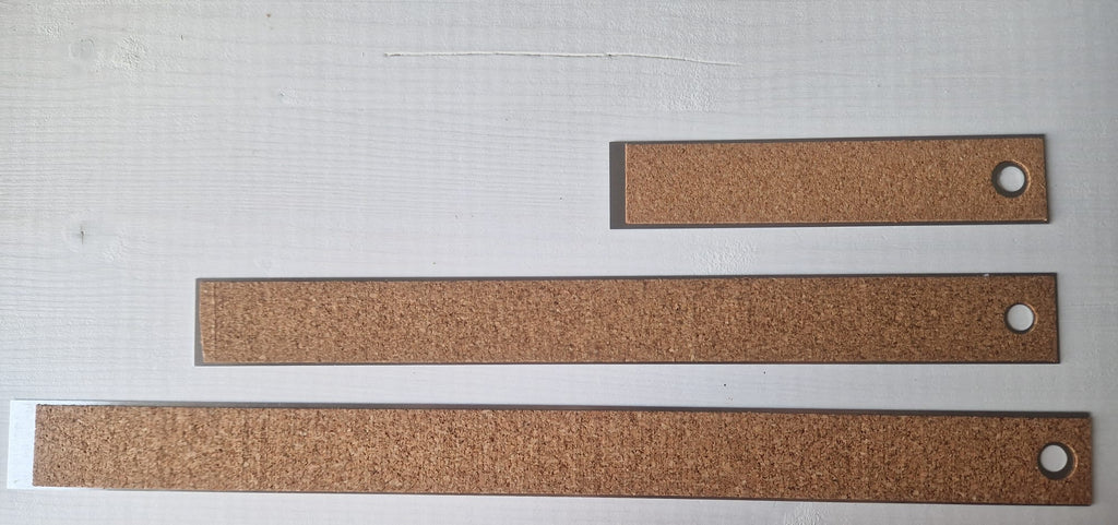 3 elastyczne linijki metalowe 15-30-38 cm techniczne z korkiem