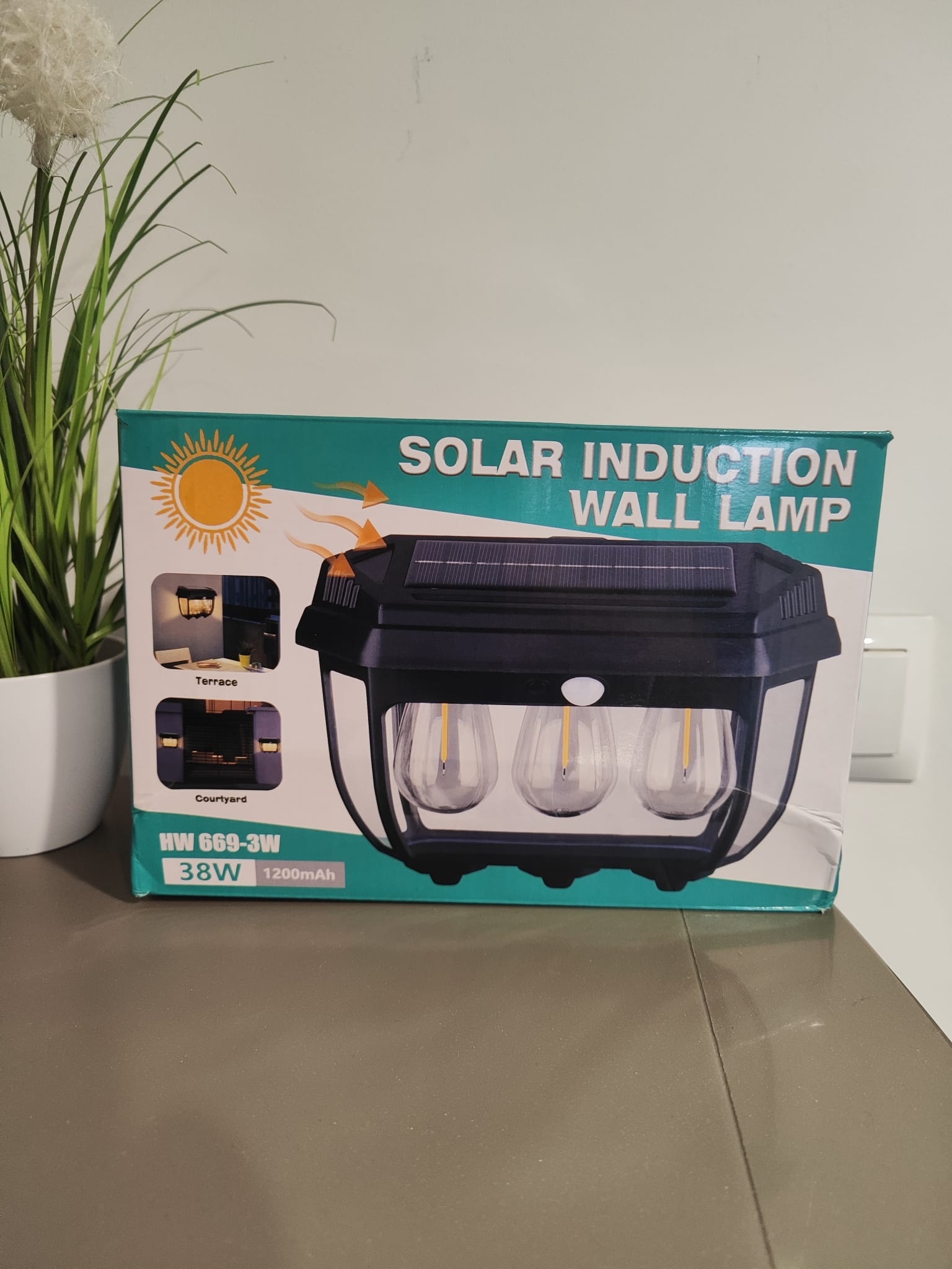 KINKIET SOLARNY 38W HW 669-3W Ozdobny Czujnik Ruchu i Zmierzchu Elewacyjna